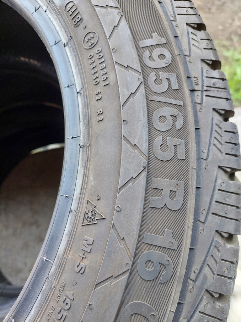 REIFEN 195/65R16C CONTINENTAL VANCOWINTER 2 9mm 1 STK. (D68) Product image