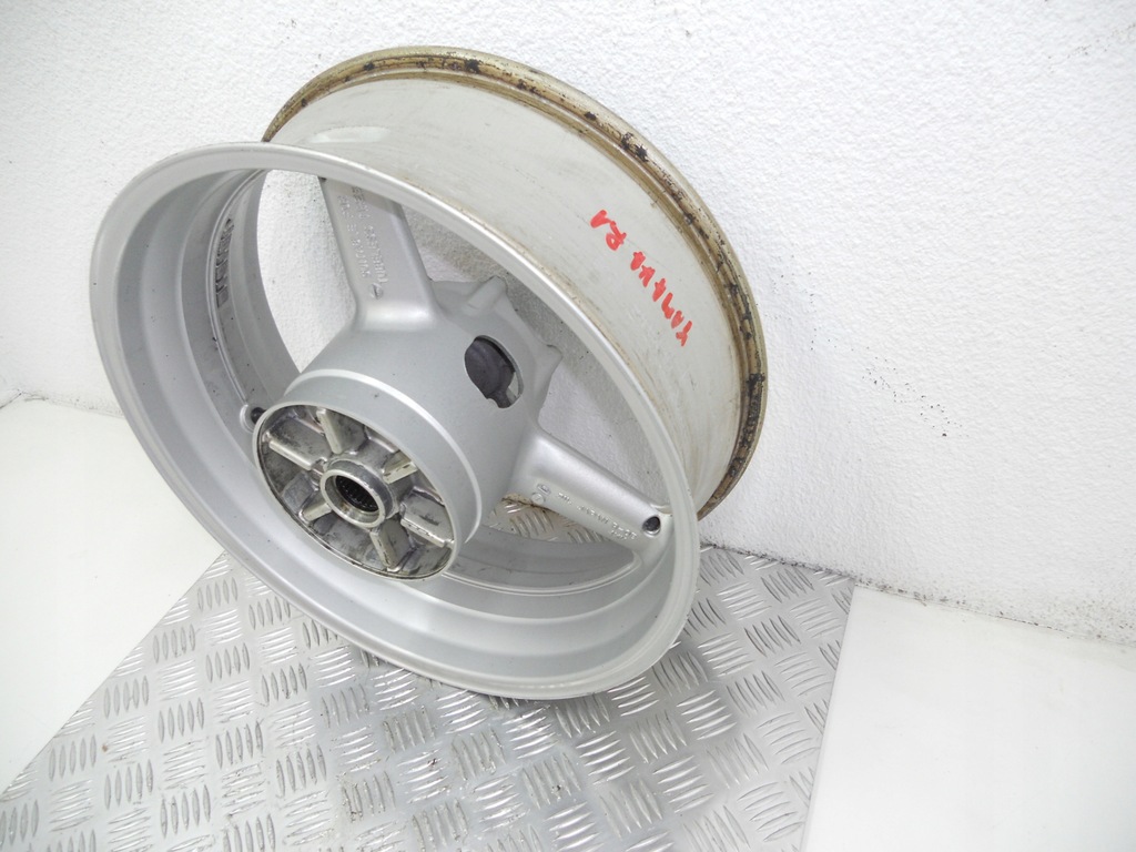 YAMAHA YZF R1 FELGE HINTERRAD ORIGINAL Product image