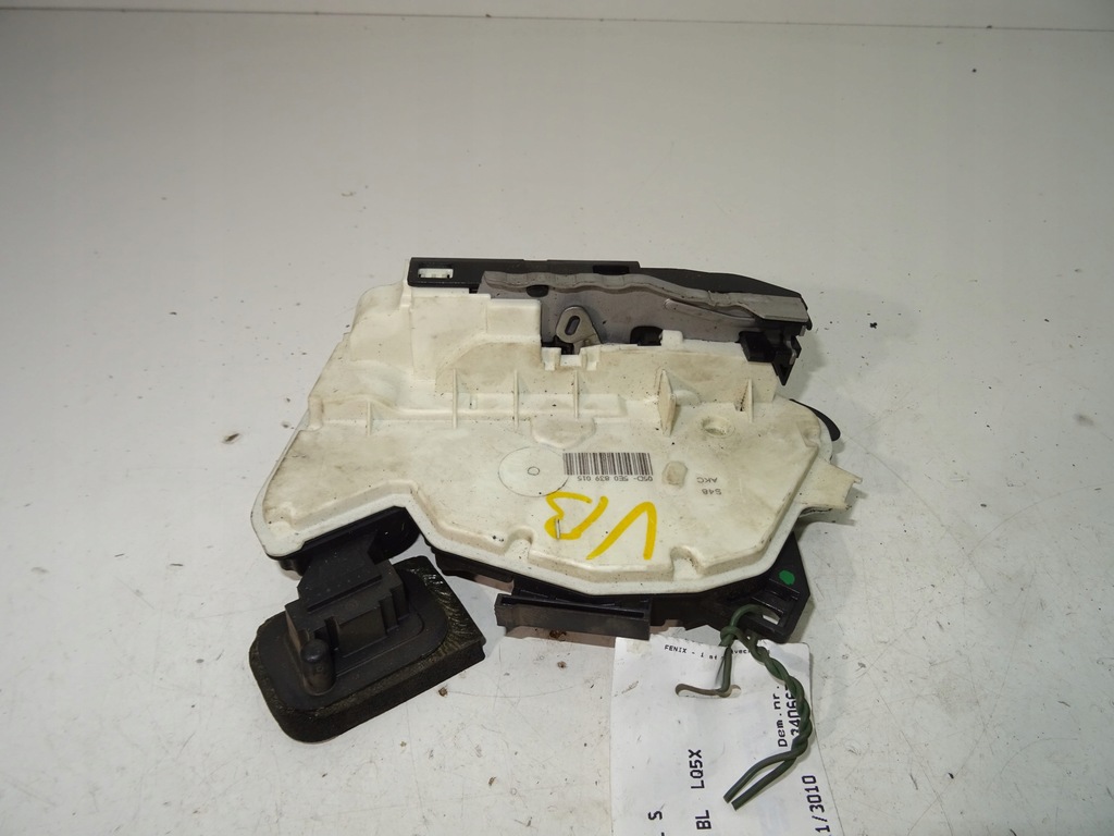 SKODA RAPID TÜRSCHLOSS HINTEN LINKS 5E0839015 Product image