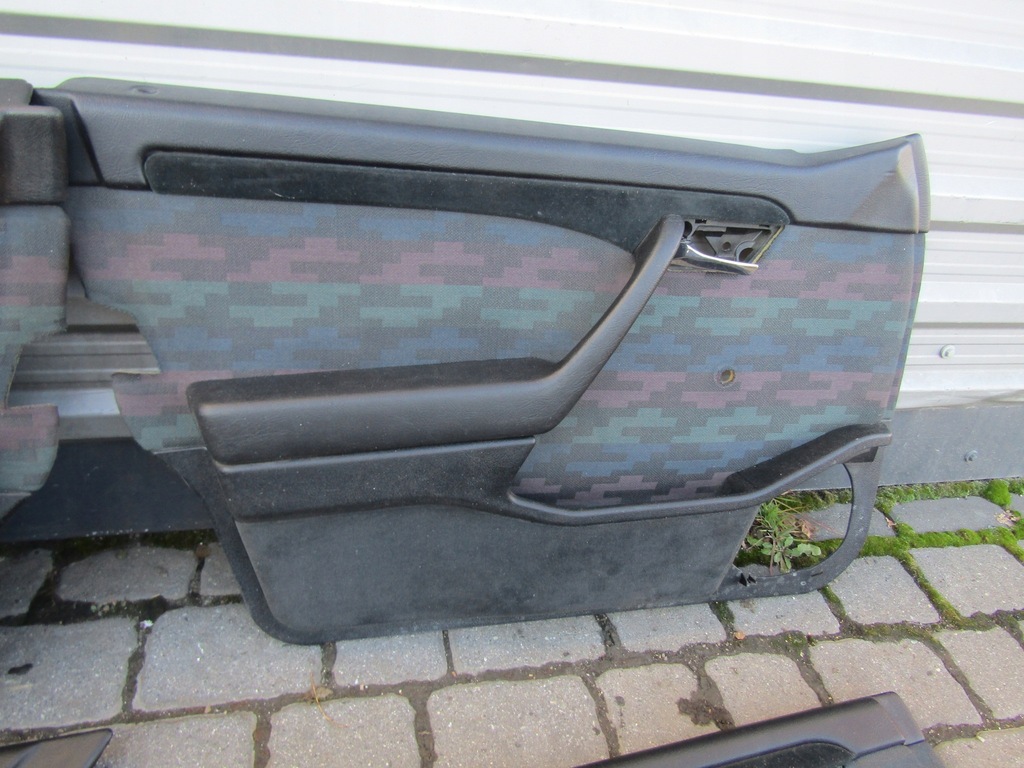 2 MERCEDES W202 93–97 BACON TÜRPOLSTERUNG 4 STÜCK SCHWARZE FARBE Product image