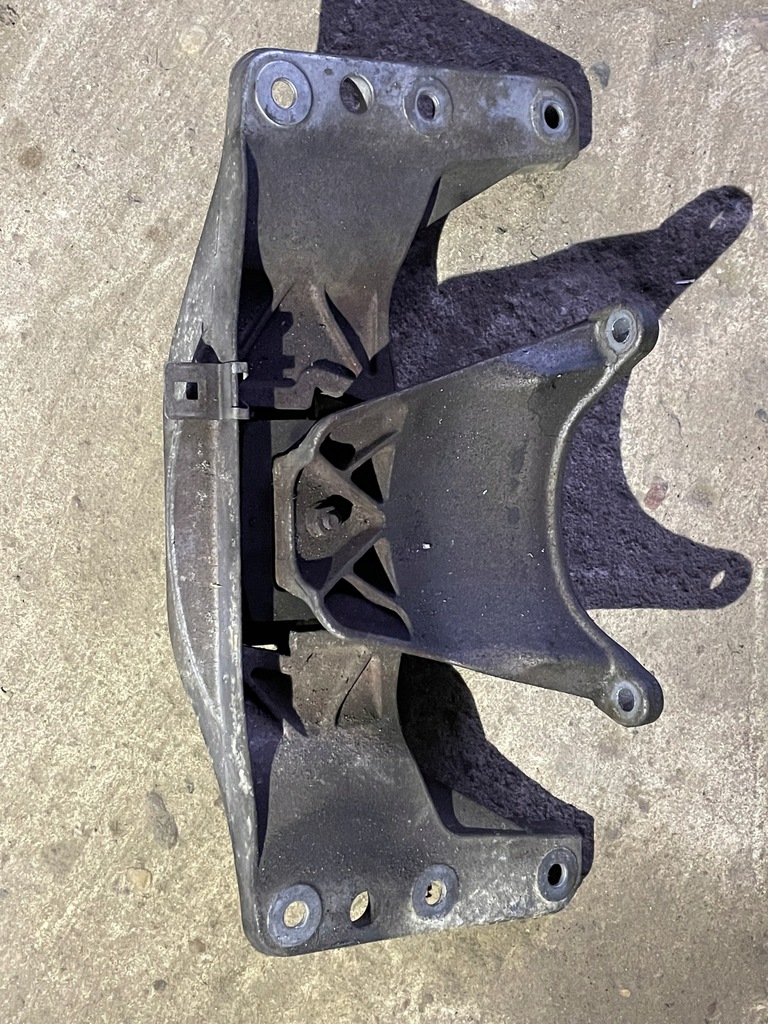GETRIEBE PFOTENKISSEN BMW E60 E616761108 6761106 Product image