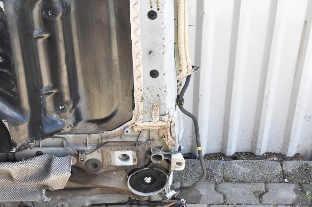 HINTEN BAD BADEBODEN MERCEDES BENZ W205 COMBI S205 2016 Product image