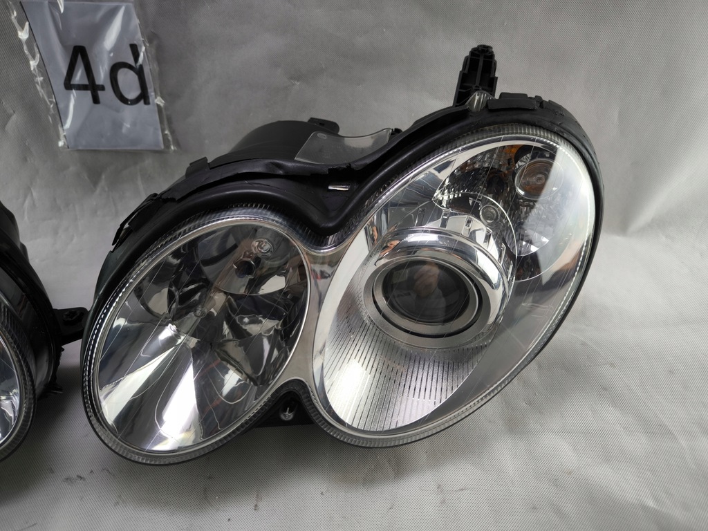 MERCEDES CLK 209 LIFT W209 XENON TURNING LINKS RECHTS SCHEINWERFERLAMPE Product image