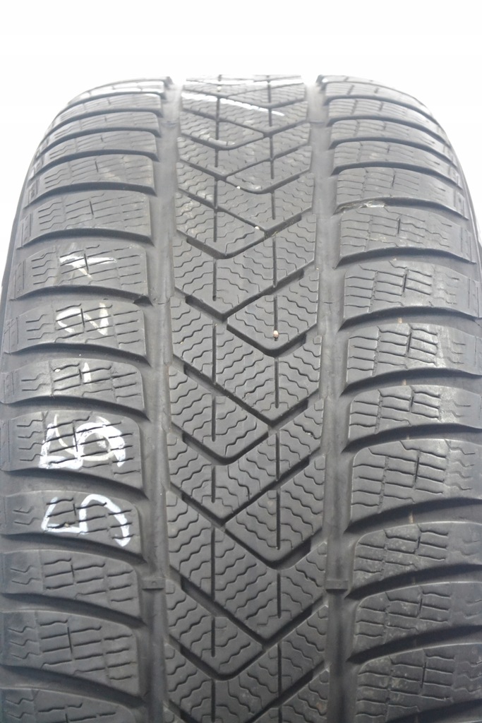 245/50R19 105V PIRELLI SOTTOZERO 3 RFT x1St. 1433St Product image