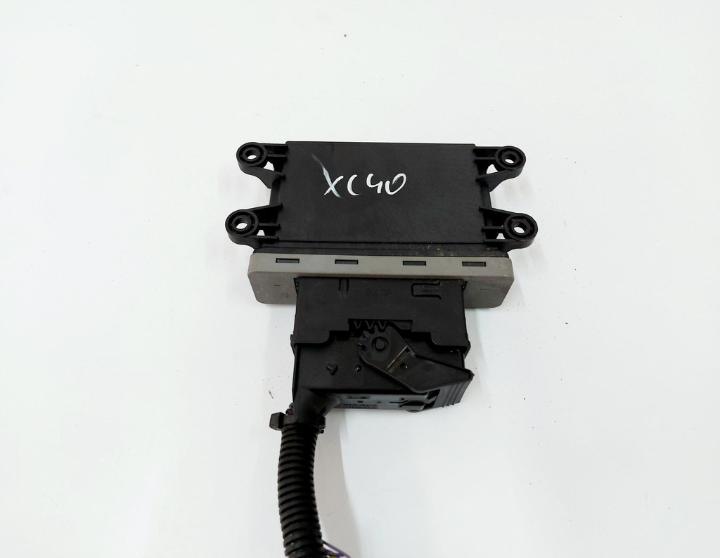 VOLVO XC40 19 AdBlue-Treibermodul 3224878 Product image