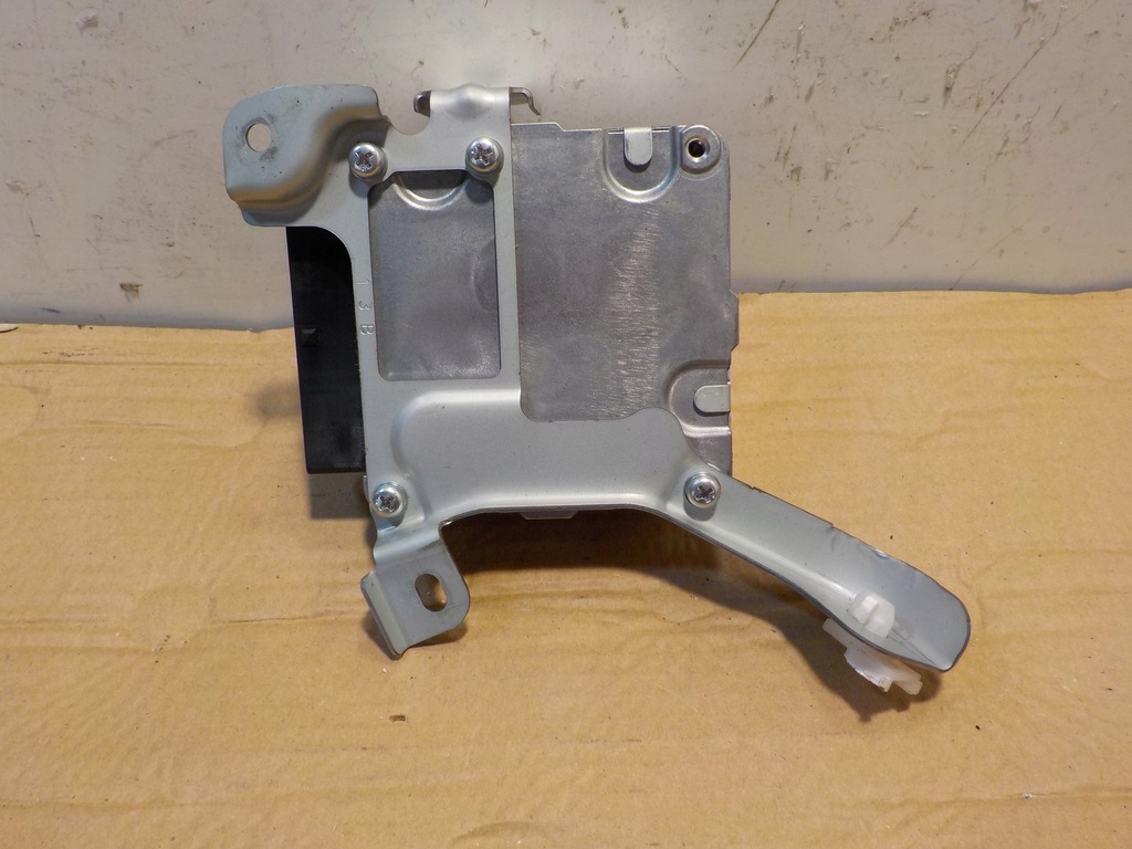 TOYOTA YARIS III 2013R D4D SERVOLENKUNGSMODUL 89650-0D293 Product image