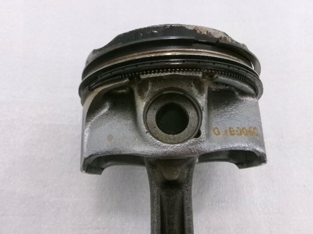 CITROEN PEUGEOT 1.2 THP 110 PS KOLBEN-PLEUEL-NADEL Product image