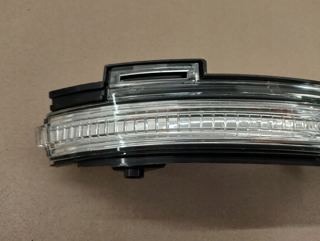 Blinker rechts im Spiegel VW TOUAREG III Product image