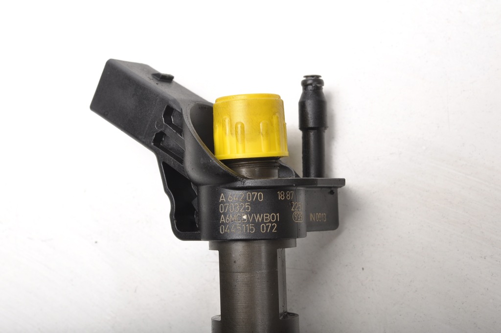SPRINTER 906 3.0CDI INJEKTOREN A6420701887 0445115072 Product image