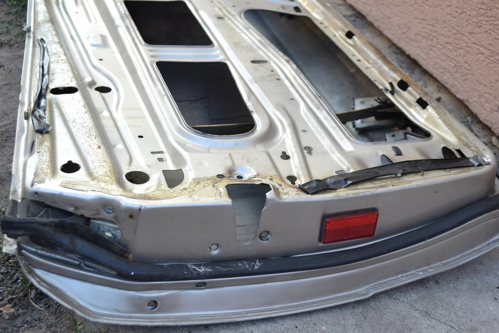 Mercedes W124 C124 Coupe Linke Tür Product image