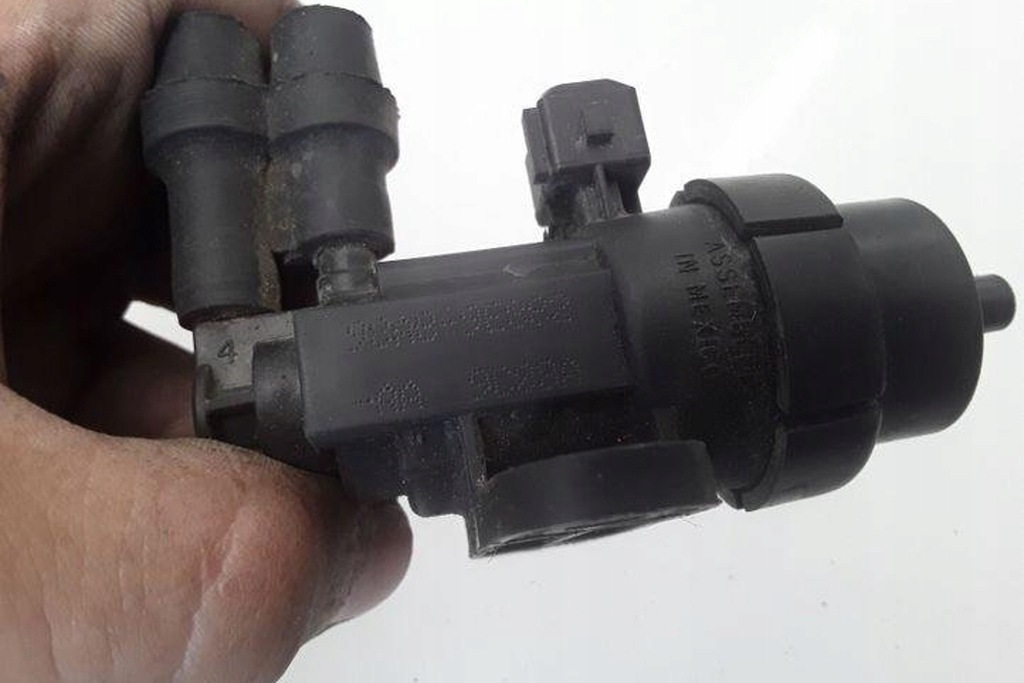 Ford Focus IV (HN) 98AB9E882AA 1,8L Benzin 92 kW elektrometisches Ventil Product image
