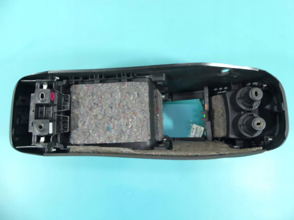 ARMLEHNE TUNNEL CITROEN C4 GRAND PICASSO II 13- Product image