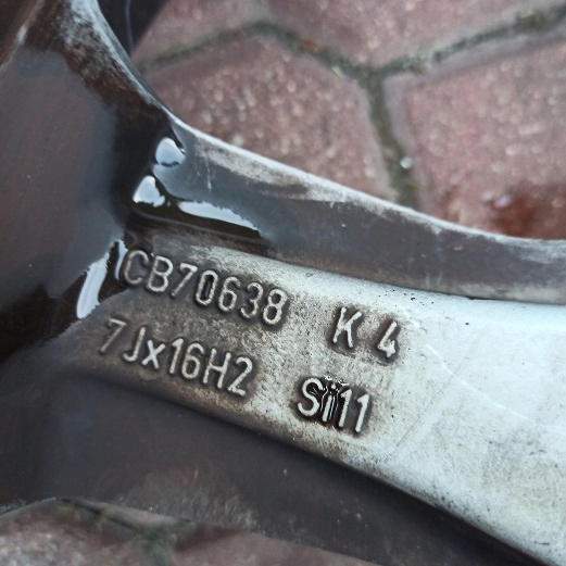 Alufelgen Felgen Reifen Borbet VW 16" 7J ET38 5x112 Original Product image