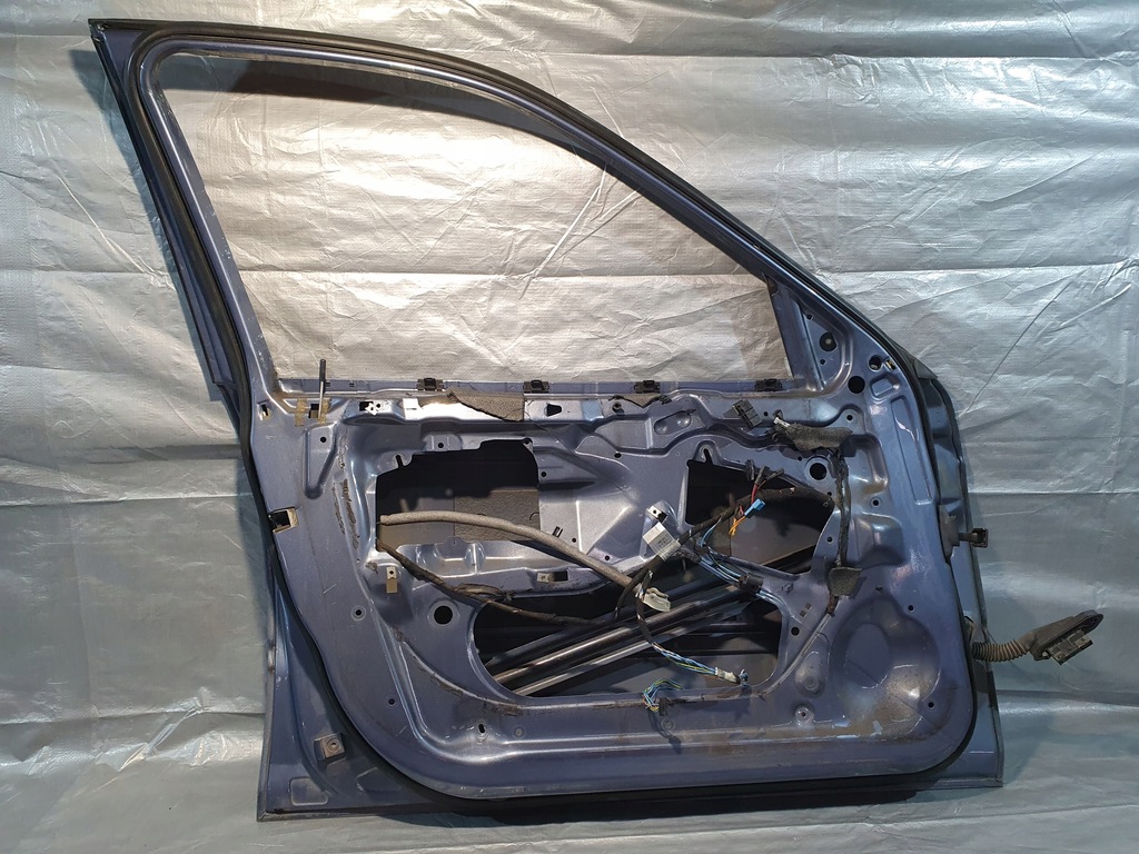TÜR VORNE LINKS BMW E46 LIMOUSINE 1999 STAHLBLAU METALLIC Product image