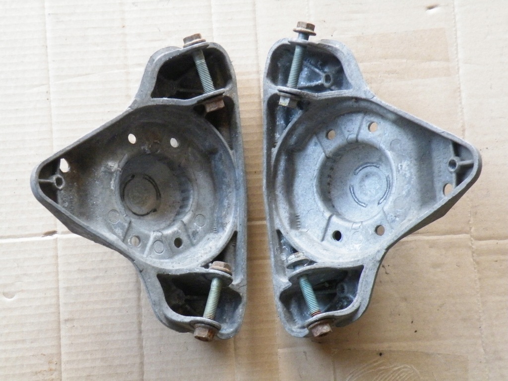 Audi A6 C5 A4 B5 Aufnahme Stoßdämpferhalter rechts links vorne 8D0412383E Product image