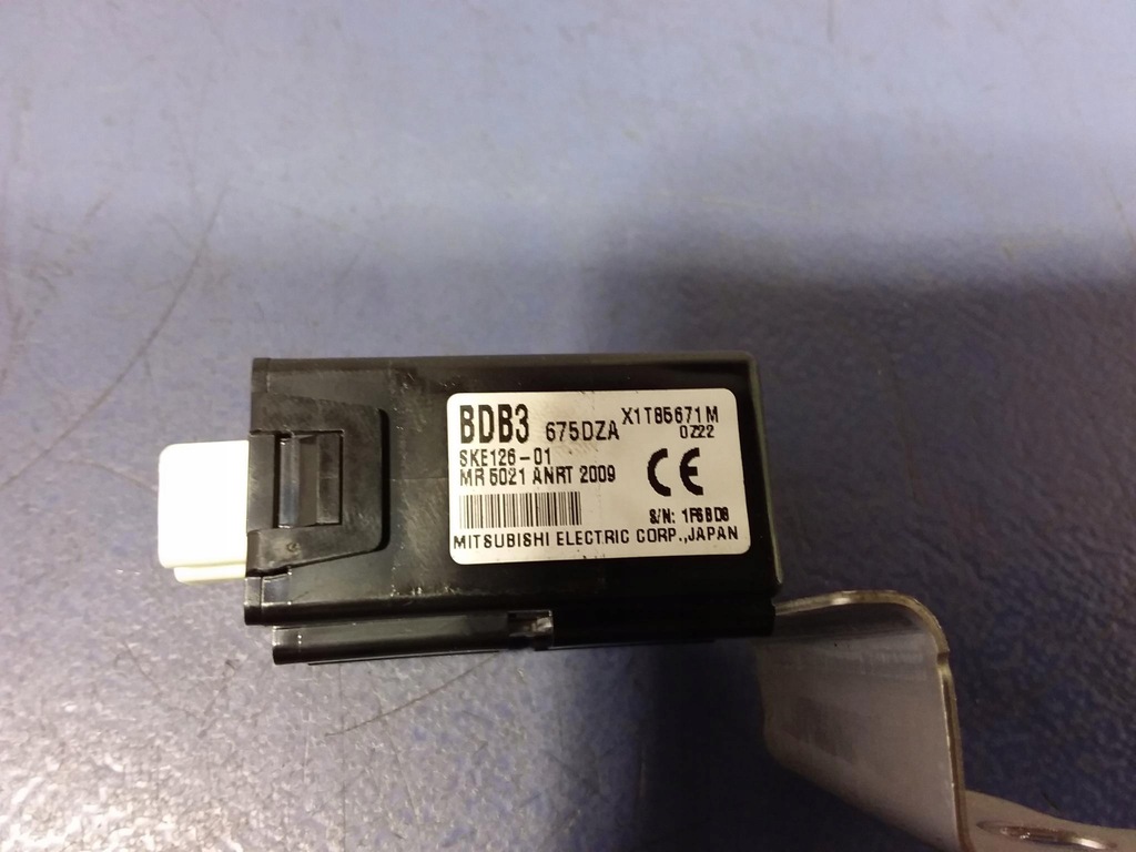 MAZDA 5 II CW 10-15 SCHLÜSSELLOSES SCHLOSSMODUL X1T85671M Product image