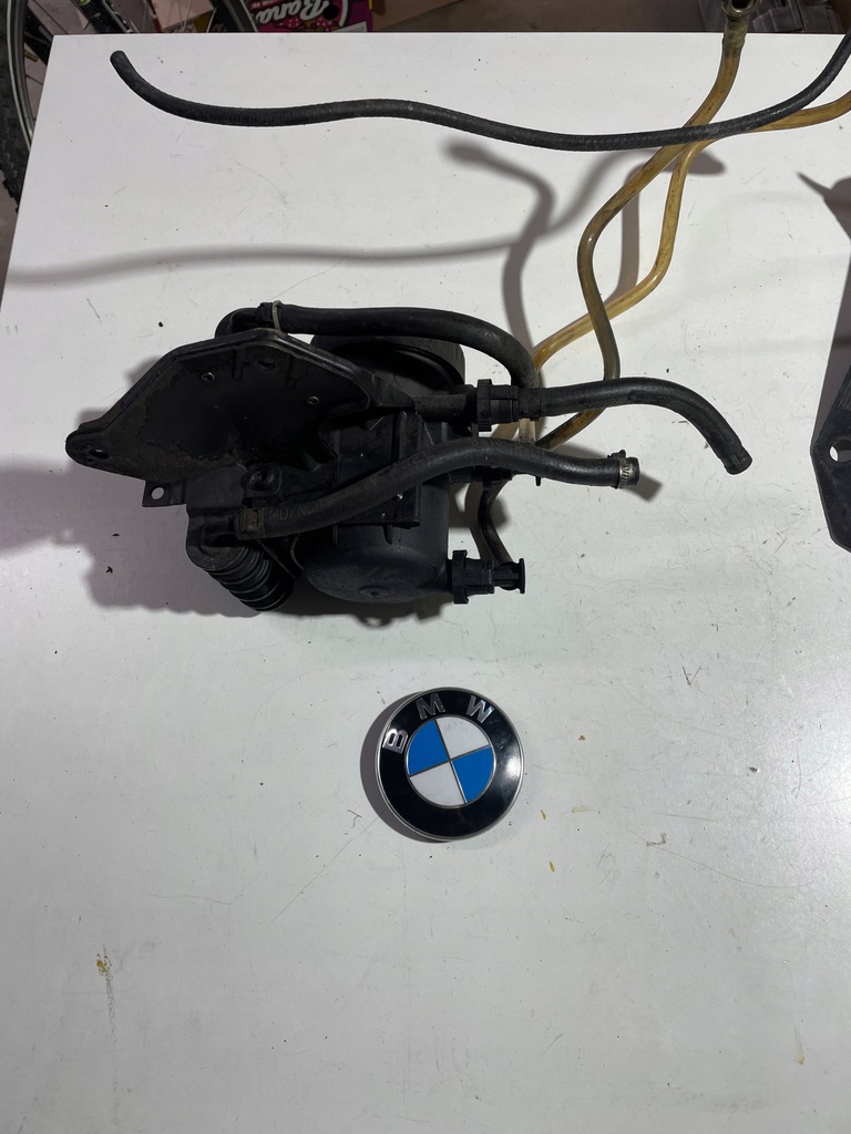 BMW E46 2.0 136KM KRAFTSTOFFKÜHLERFILTER 2247411 SEKUNDÄRPUMPE Product image
