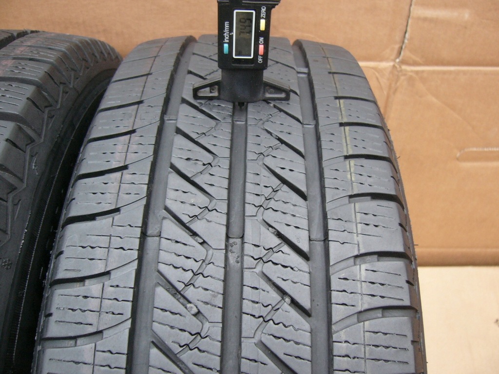 Goodyear Vector 4 Seasons Cargo 215/65 R16C 109/107T 7,4 mm Product image