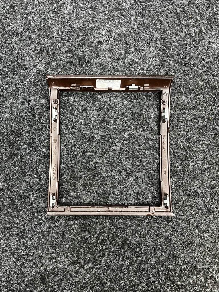 Centor -Rahmen, Zentralkonsole, Holz VW TOUAREG 7L686337E Product image
