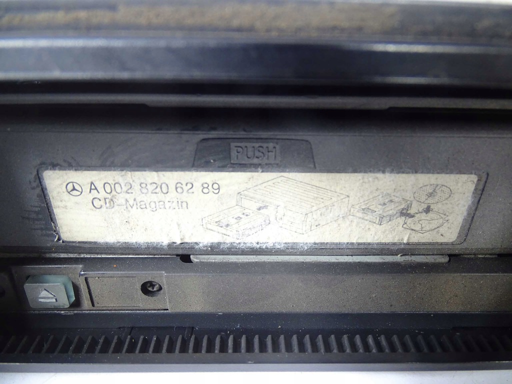 Mercedes S-Klasse W220 CD-Wechsler Product image