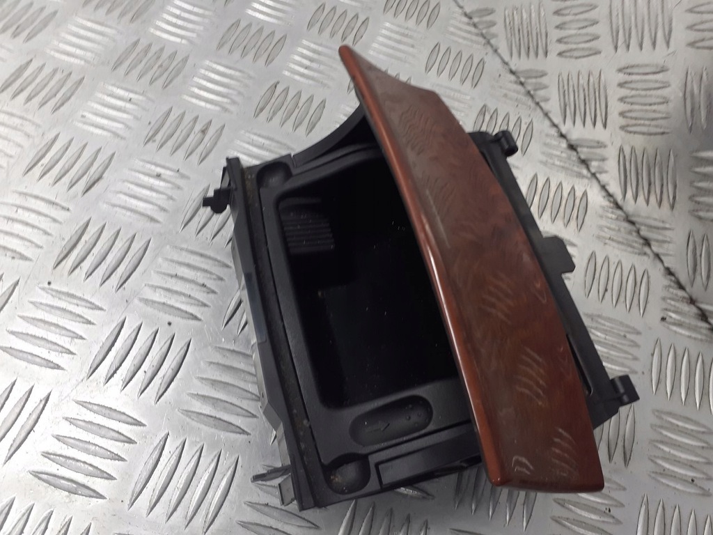 HOLZASCHENBECHER MERCEDES W203 A2036800852 Product image