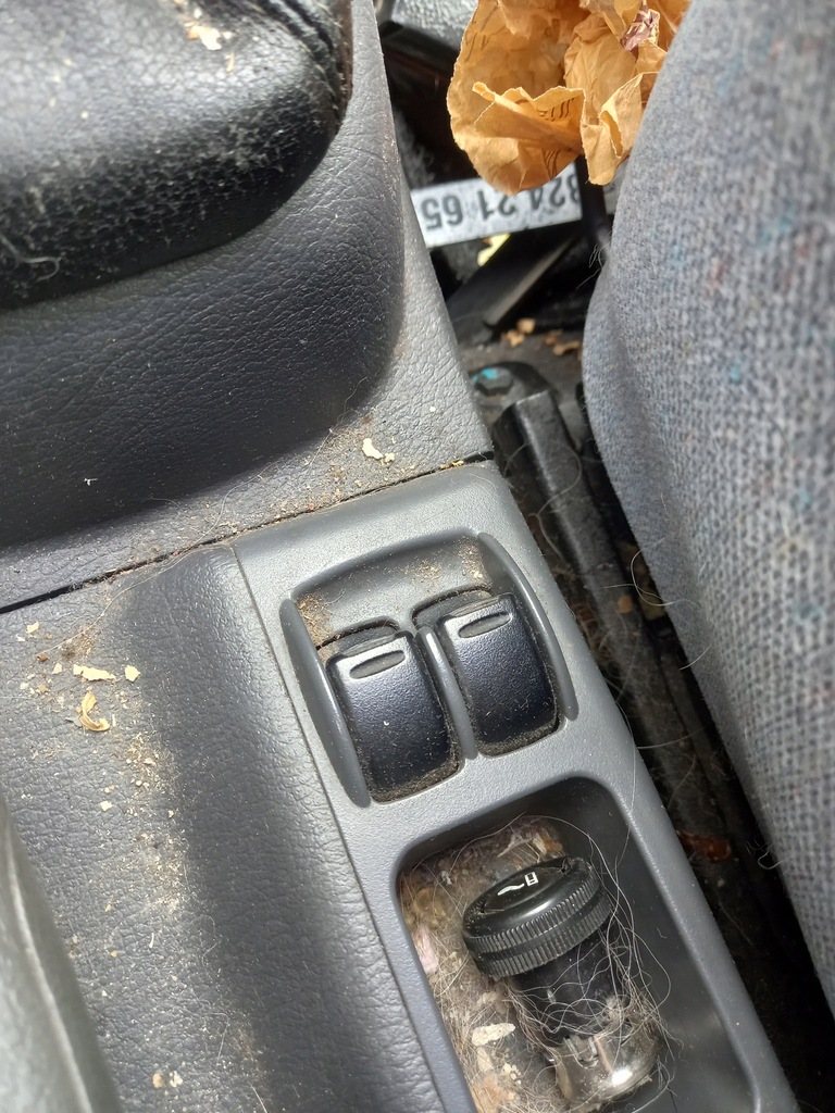 Streifen für rechte Rückleuchte DAEWOO LANOS 96-2000 1.6 Benzin Product image