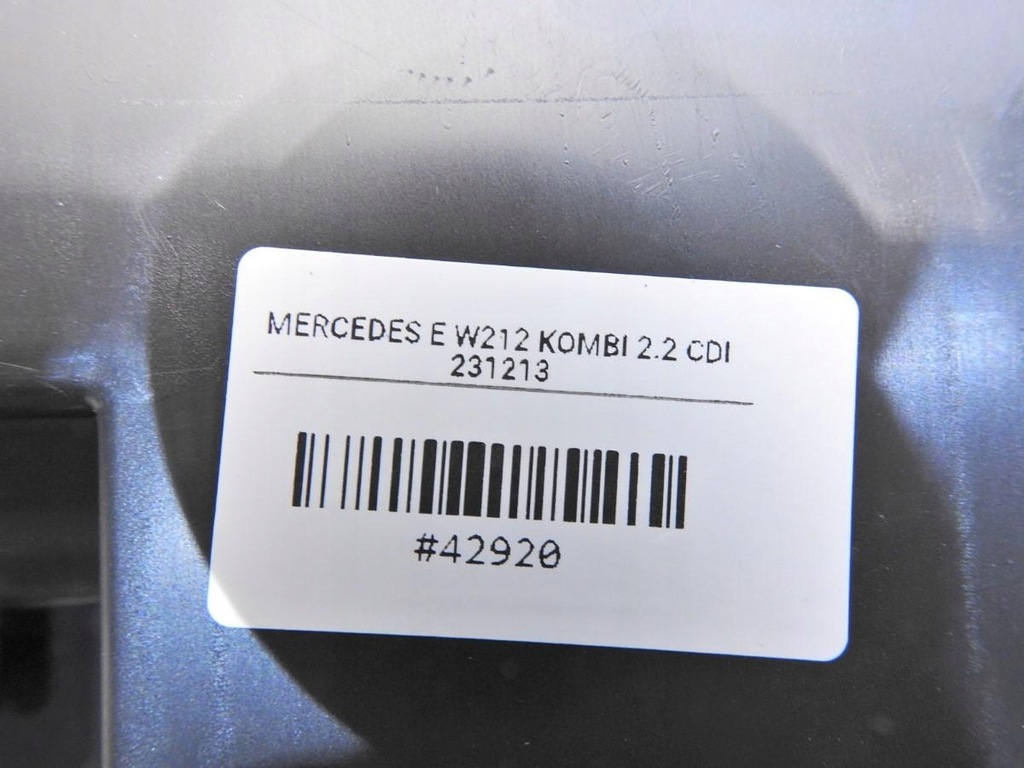 KOMPRESSOR ZUM AUFBLASEN VON RÄDERN, KLEBEEINSATZ MERCEDES W212 COMBI A0005831502 Product image