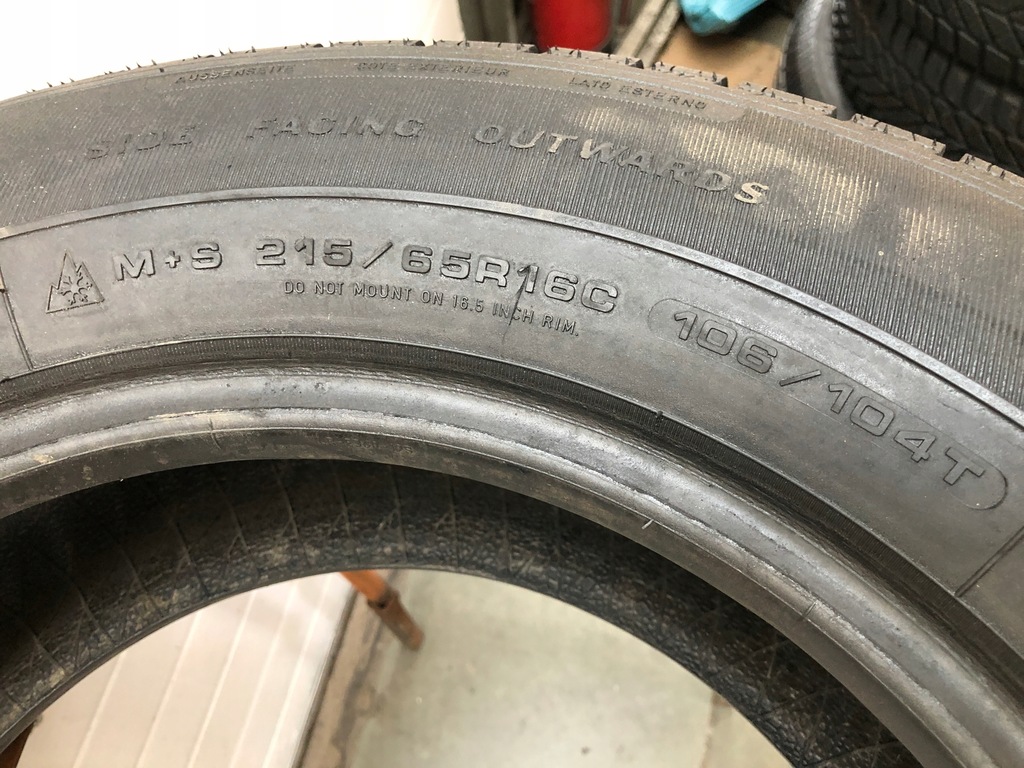 Goodyear Cargo Vector 1x 215/65R16C Product image