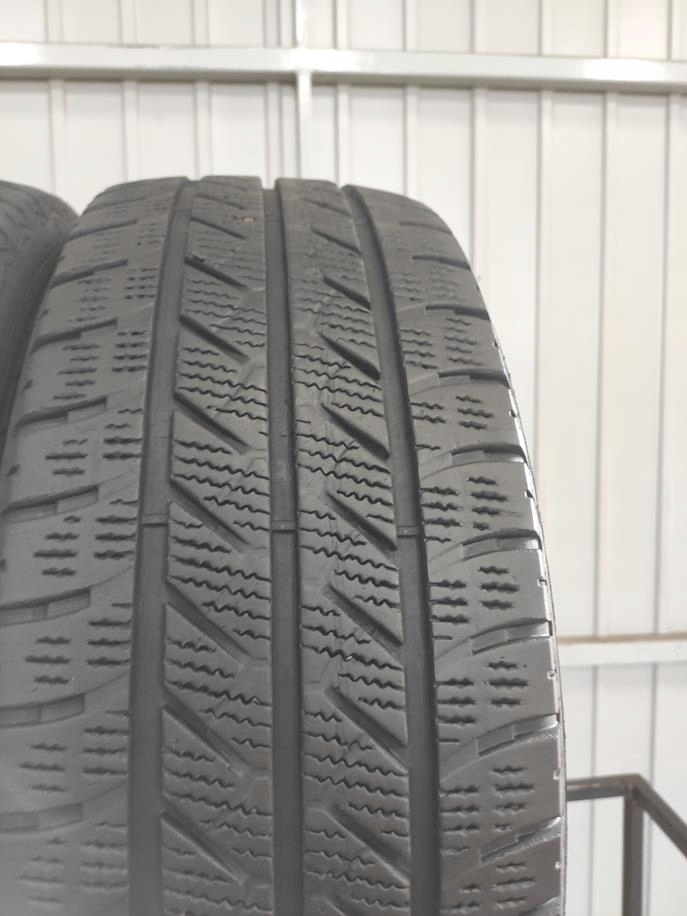 235/65r16c Goodyear 2022, alle Reifen 7 mm 6964 Product image