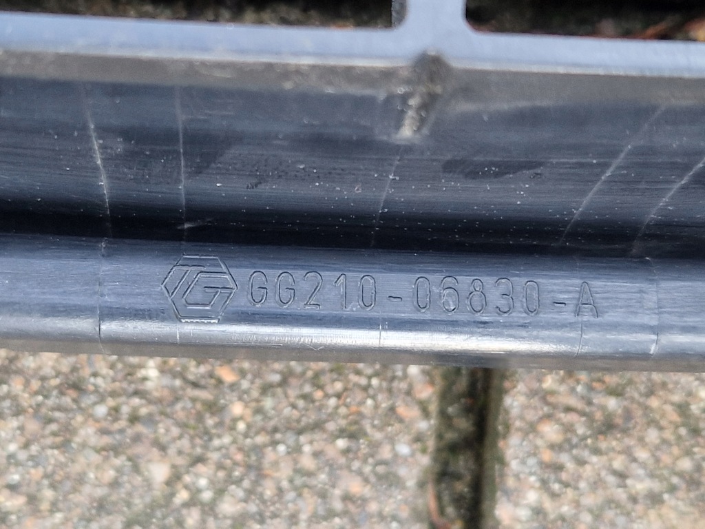 Nissan Micra K13 vor dem Aufheben der Front-Dummy-Chrom GG210-06830-A 10-2013 Product image