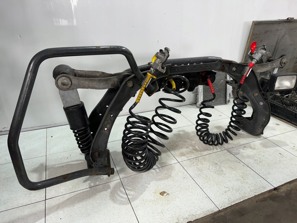 Balkenaufhängung Kabinenkabine Komplettes Heck des Actros MP 4 Product image