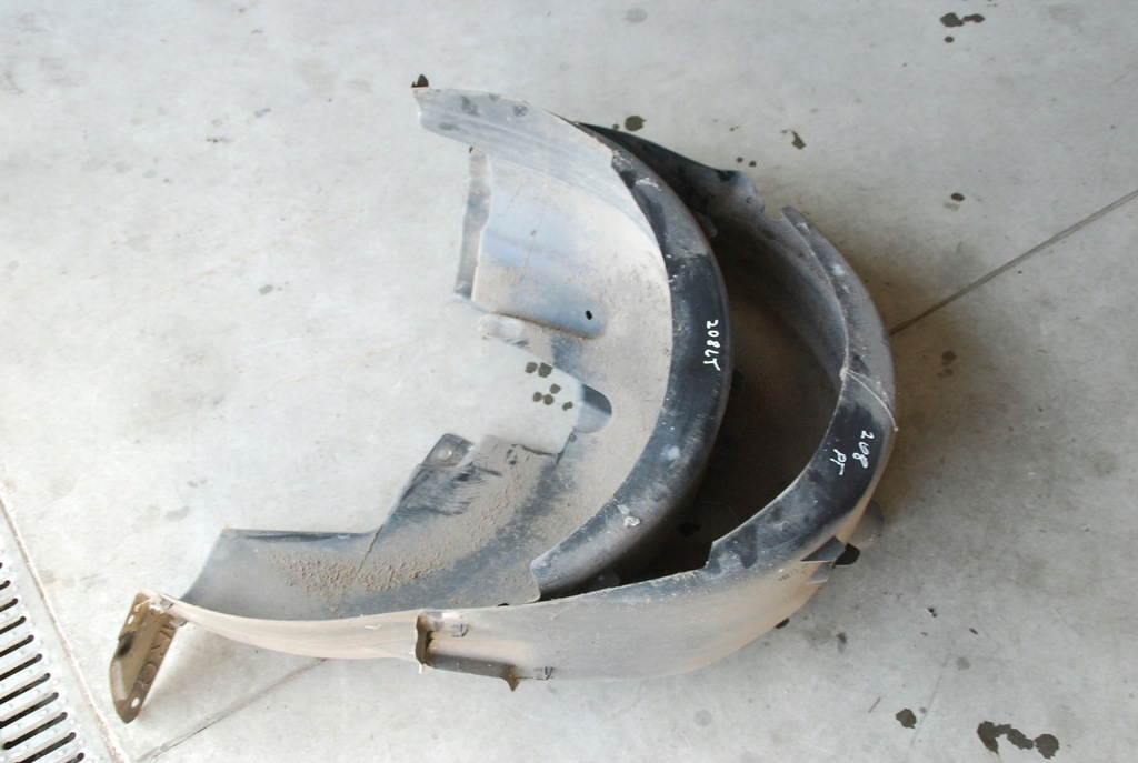 RADFLÄCHE R / L HINTEN PEUGEOT 208 16R Product image