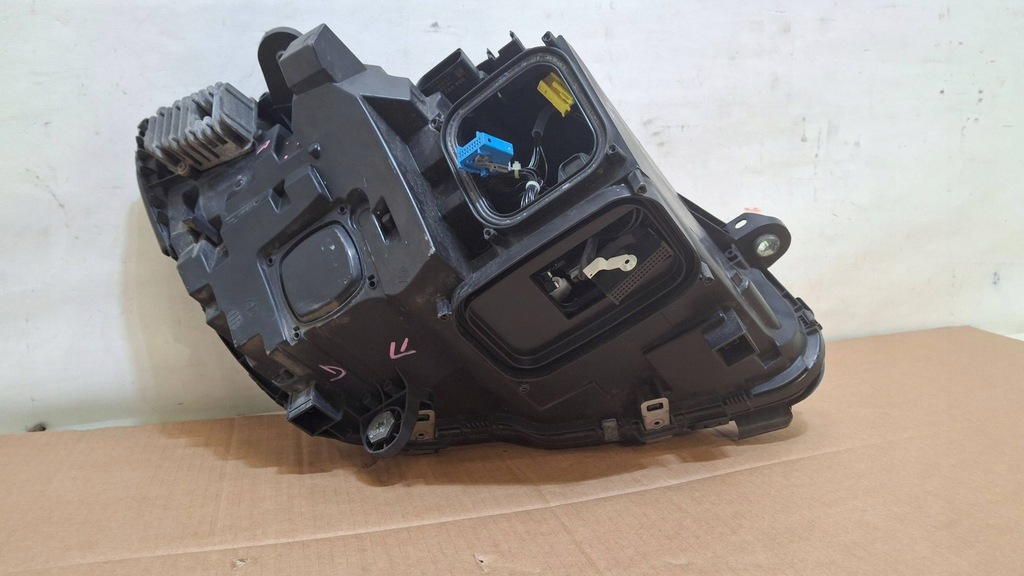 VORDERLEUCHTE LINKS MERCEDES C-KLASSE W205 A205 ILS A2059069301 Product image