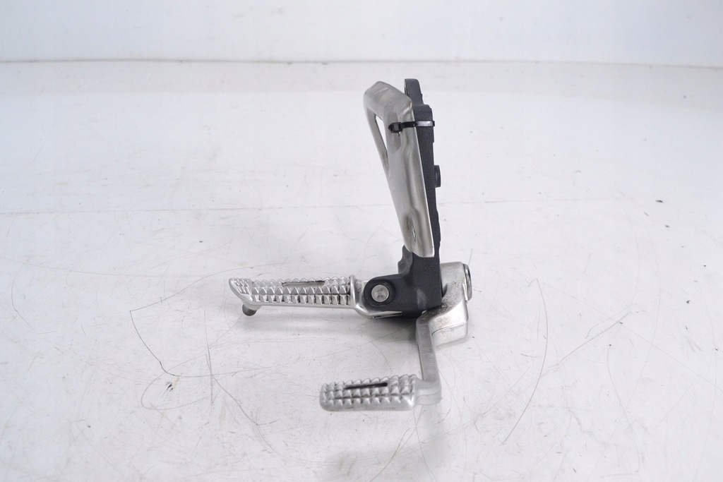 Vordere rechte Triumphgeschwindigkeit Triple 1050 11-16 einstellen Product image