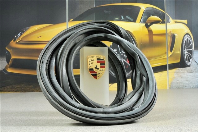 Porsche 911 996/Boxster 986 Dichtung / Fronthaube Product image