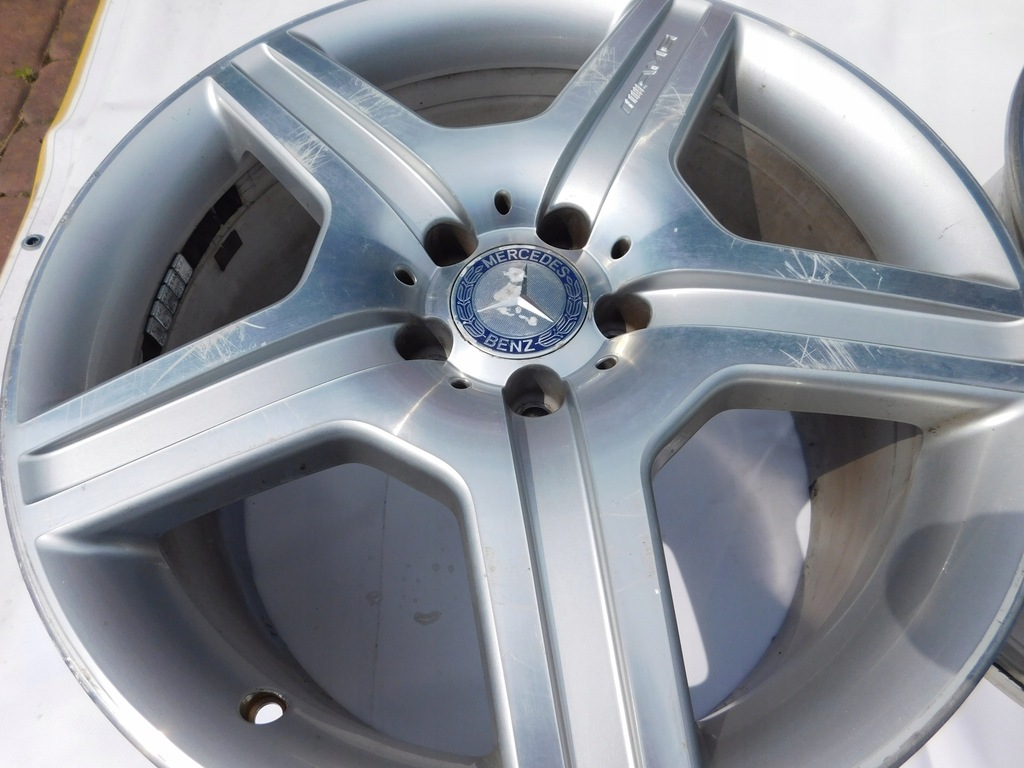 Mercedes W221 AMG Felgen A2214012602 A2214012702 Product image