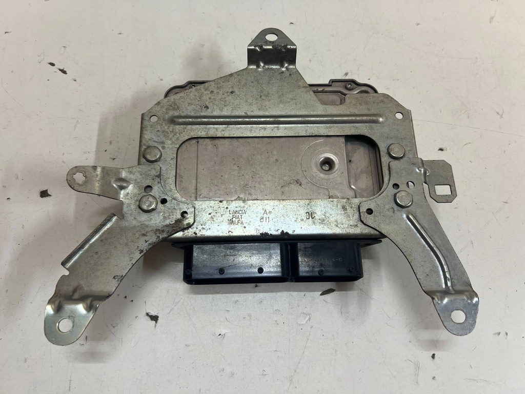 Alfa Romeo Giulietta 2011- 1,6 JTDM Computertreiber ECU-Motor Product image