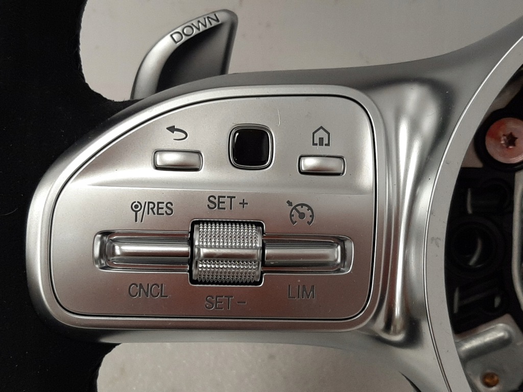 Mercedes AMG beheizbares Carbon-Alcantara-Lenkrad Product image