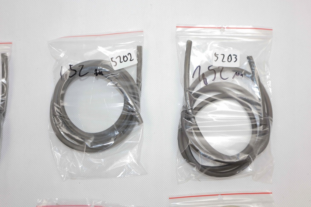 MRA LOUIS Motorrad-Windschutzscheiben-Kantendichtungsgummi Product image