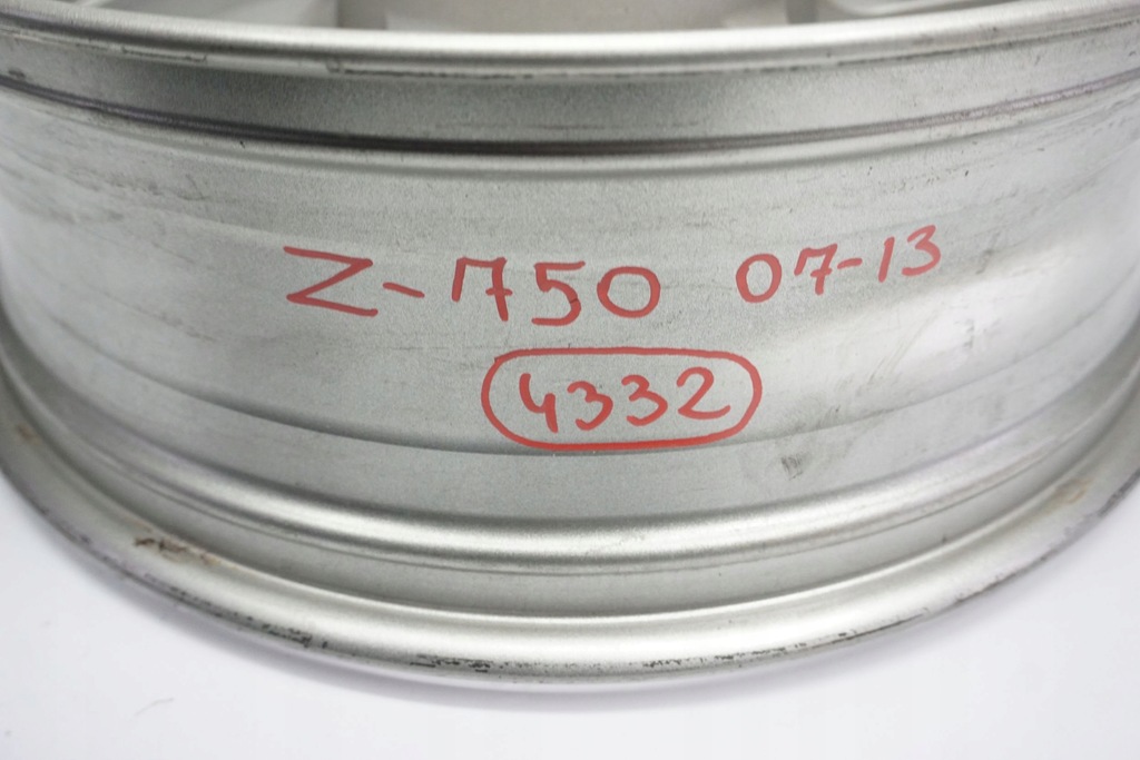 KAWASAKI Z 750 07-13 HINTERE FELGE Product image