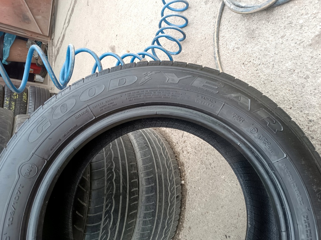 215/60R17 17C Ganzjahres-Winterreifen GOODYEAR Cargo Vector 2 21r 5mm Legnica Product image