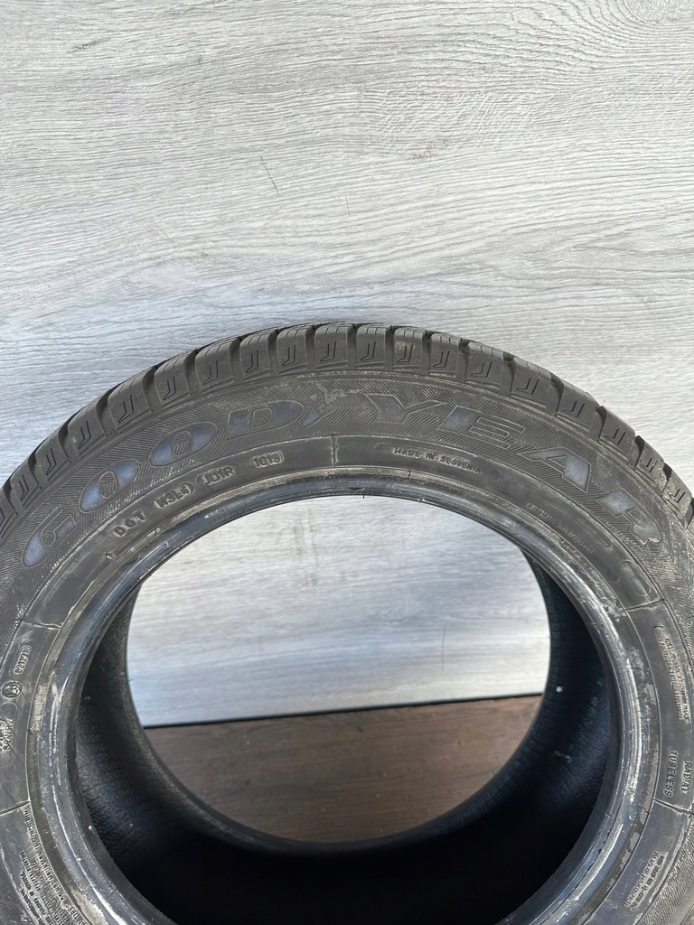 195/60R16 GOODYEAR VECTOR 4SEASONS 5,68 mm Product image