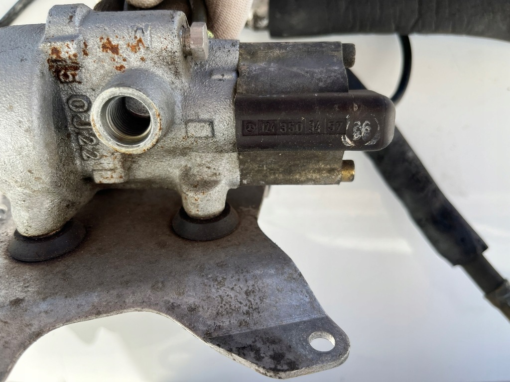 Birnenventil ASD MERCEDES W124 1243503457 1243504957 1243501280 Product image