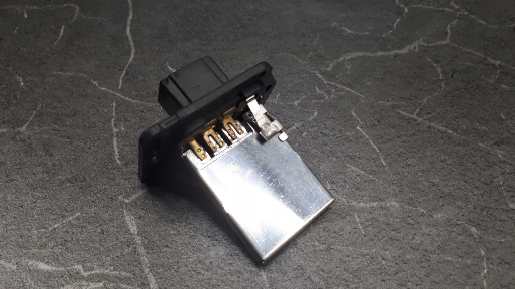 Hyundai L30 Widerstand Product image