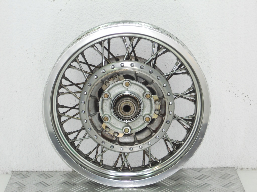 SUZUKI VS 750 INTRUDER FELGE HINTERRAD ORIGINAL Product image