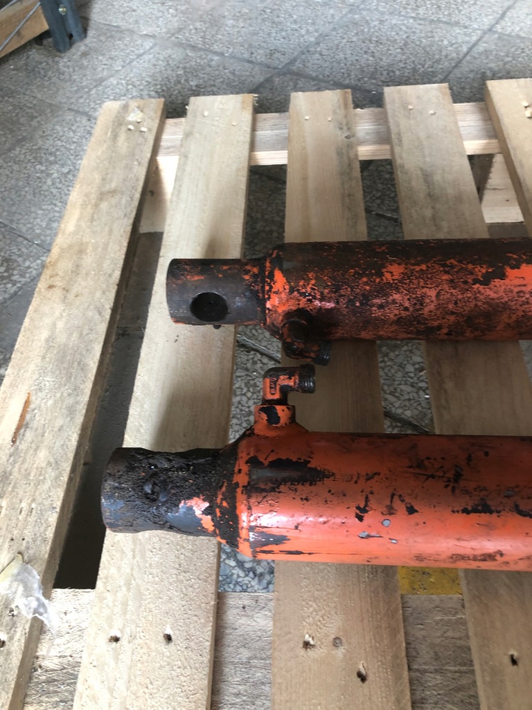 HYDRAULIKZYLINDER 69-117 Product image