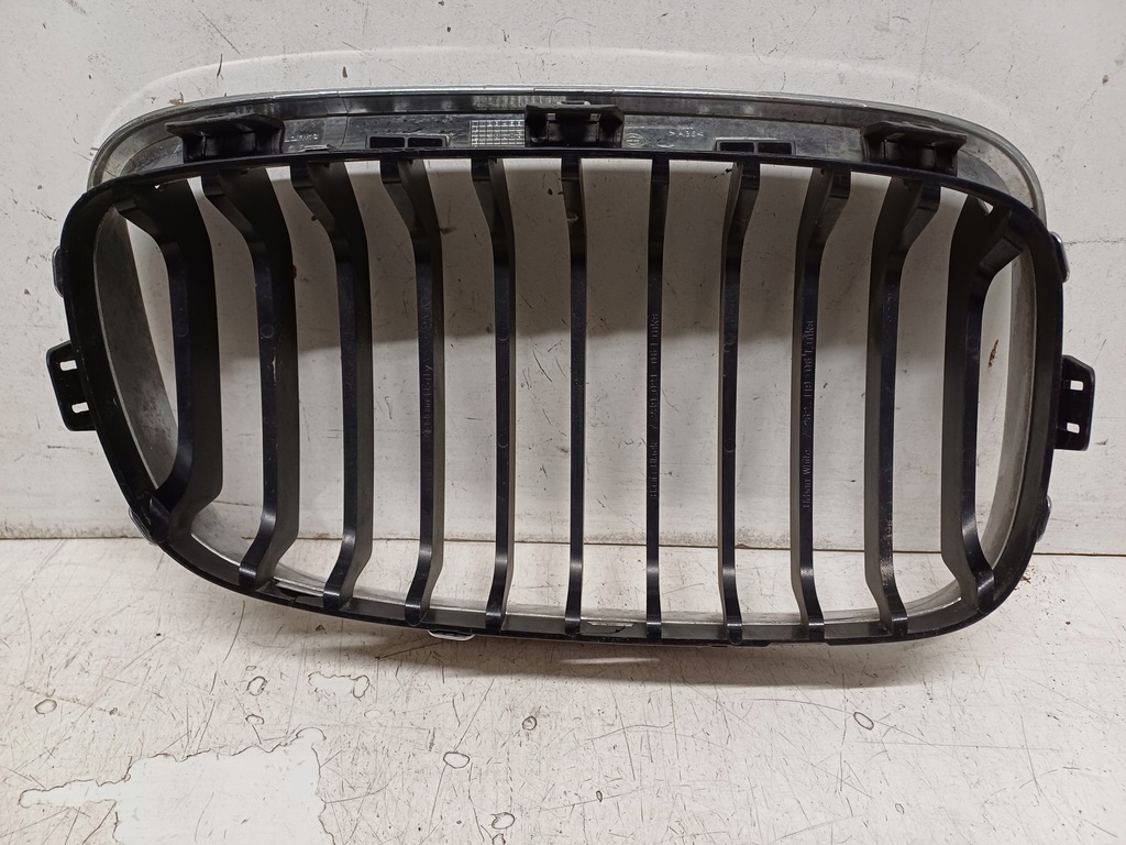 BMW 1 und F20 F21 11-15 Grill Kühlergrill links vorne 7239021 Product image