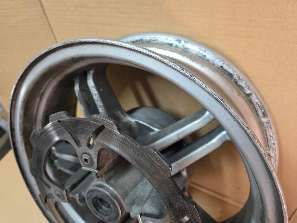Suzuki Burgman An 650 02-12 in der Nähe des hinteren Randes Product image