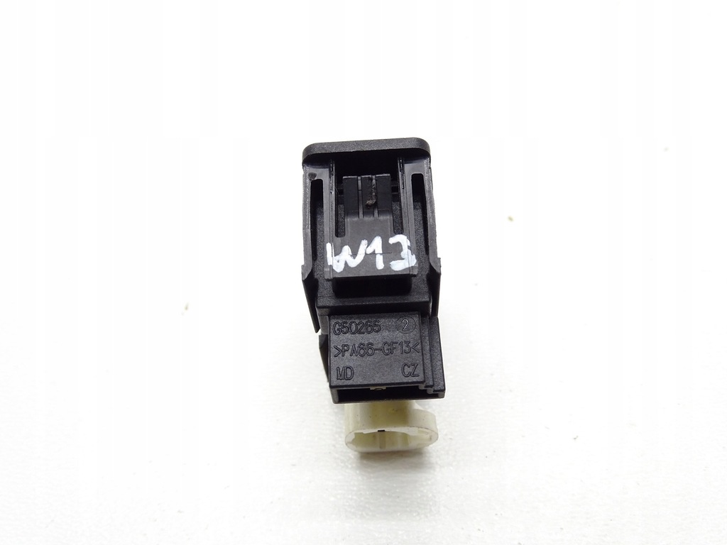 NEST PORT AUX USB BMW F20 F21 F30 F31 9229246 Sockel Product image