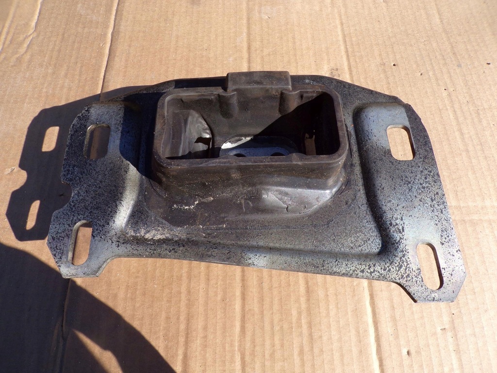 BOX KISSEN 9813699680 PEUGEOT 5008 II Product image